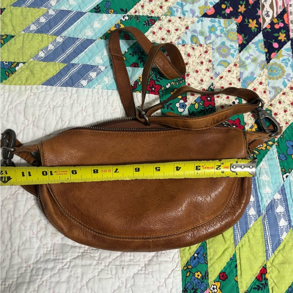 Latico Crosby Congac Leather Crossbody Saddle Bag - Picture 7 of 9